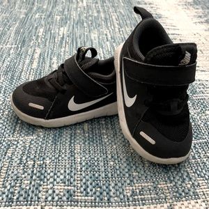 Toddler Nike sneakers